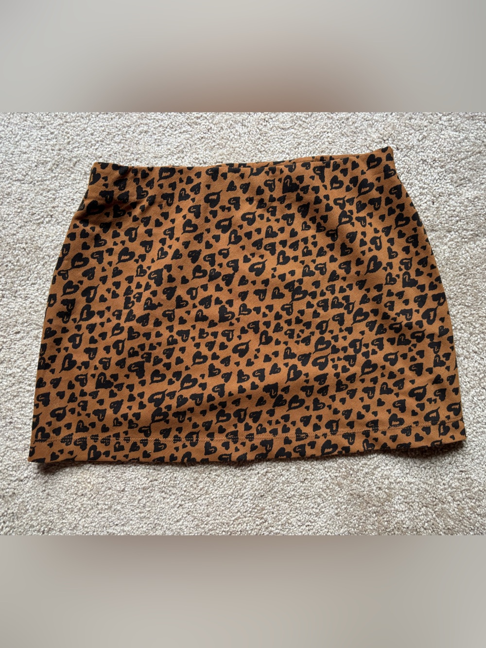 Old Navy Brown and Black Heart Leopard Patterned Skirt - Picture 2 of 9